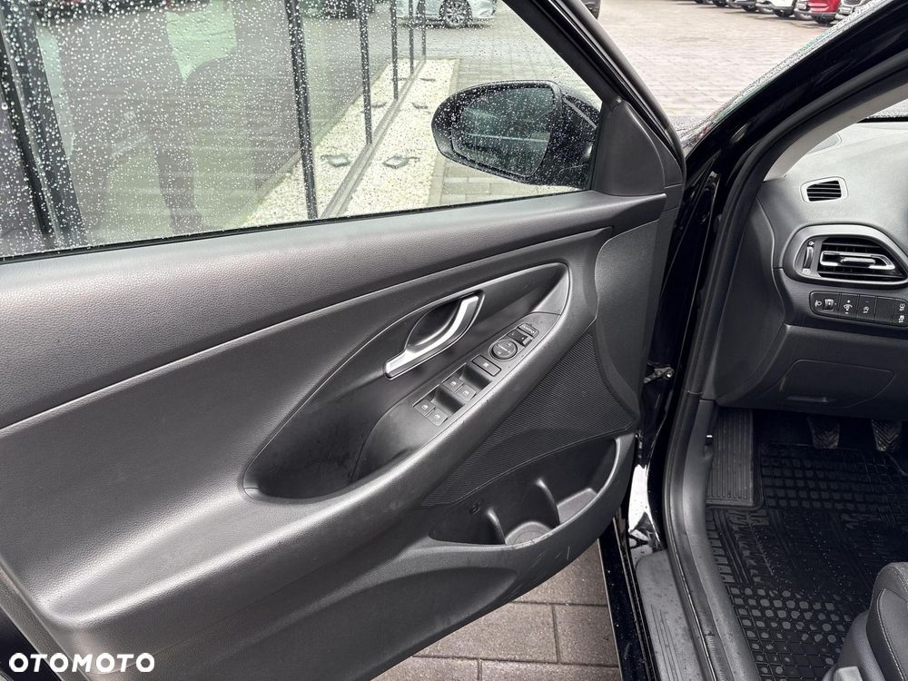 Hyundai i30 1.5 DPI Smart - 10