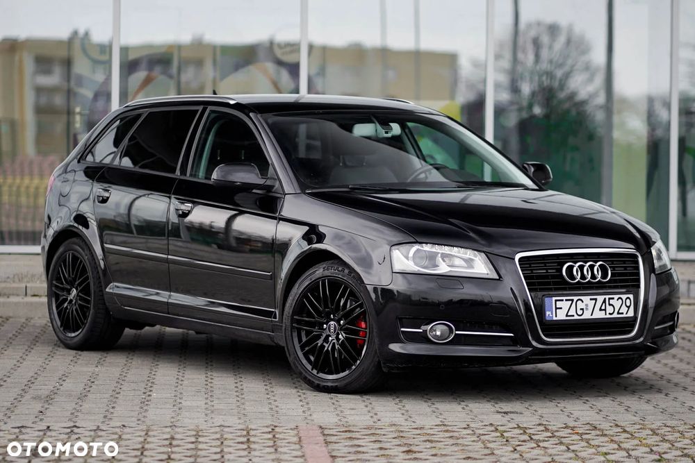 Audi A3 Sportback 1.6 TDI S line Sportpaket - 5