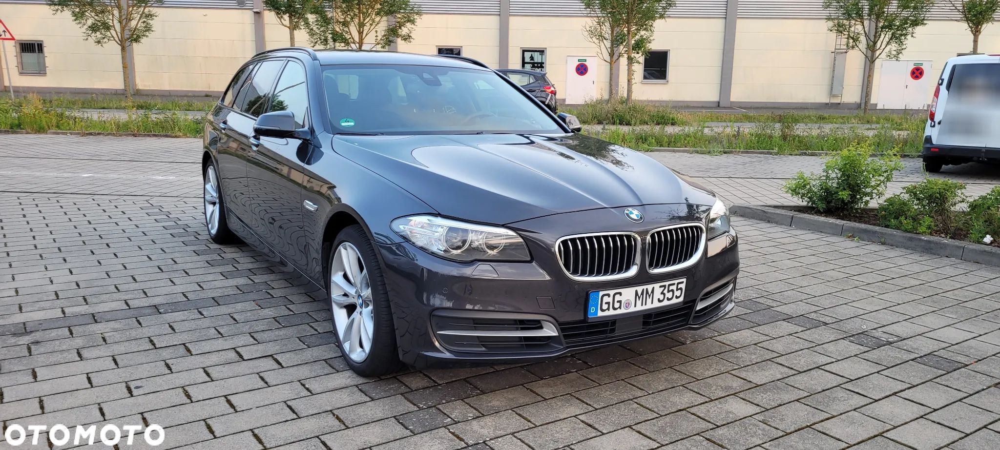 BMW Seria 5 520d xDrive - 1