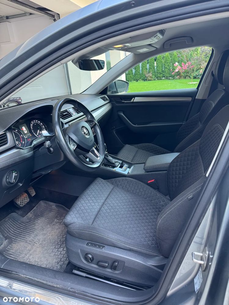 Skoda Superb 2.0 TDI Style DSG - 10