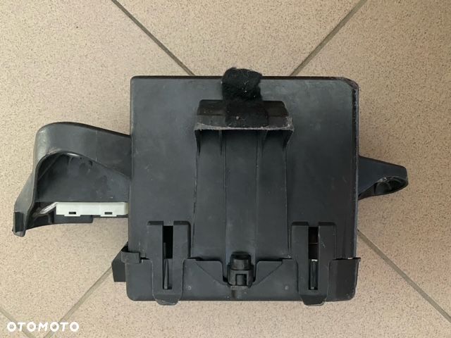 OBUDOWA AKUMULATORA MERCEDES W246 12r A2465450440