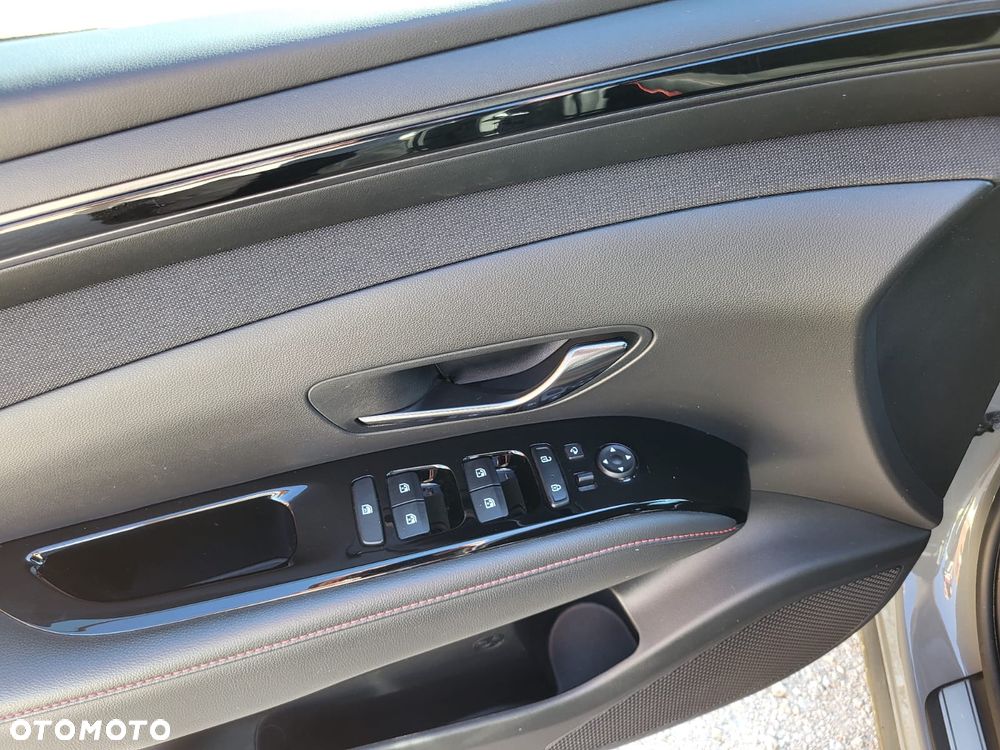 Hyundai Tucson 1.6 T-GDi HEV 2WD N Line - 25