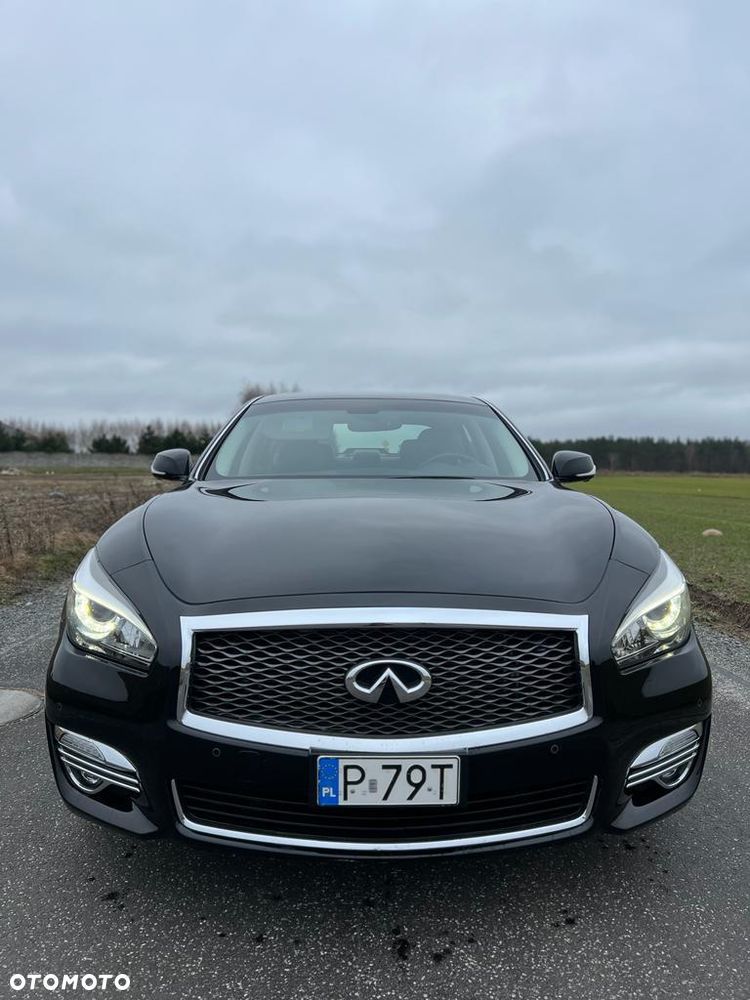 Infiniti Q70 - 4