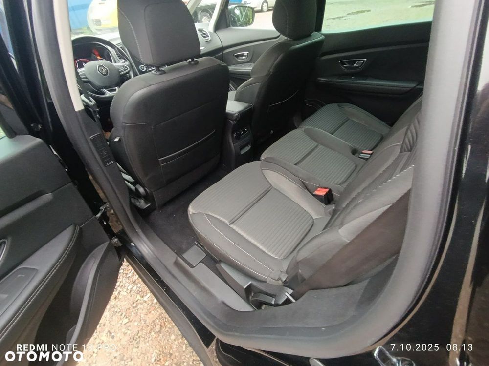 Renault Grand Scenic - 18