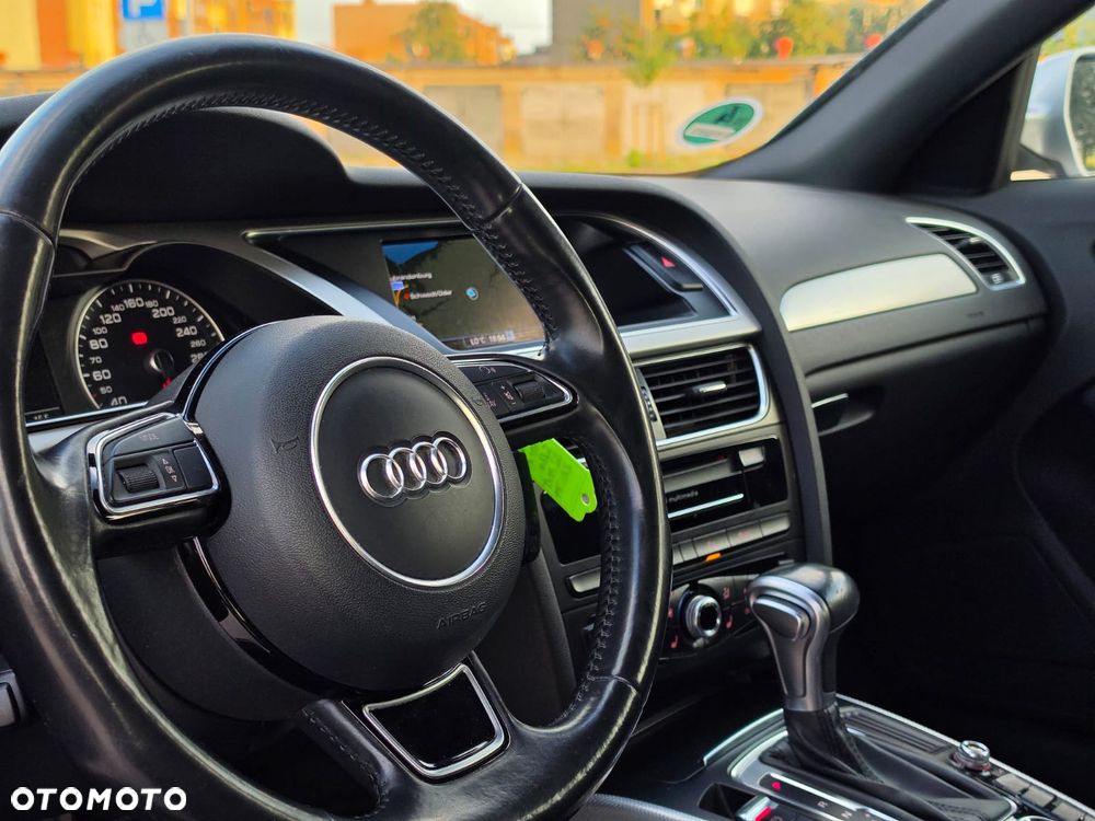 Audi A4 Avant 2.0 TDI DPF clean diesel multitronic S line Sportpaket - 10