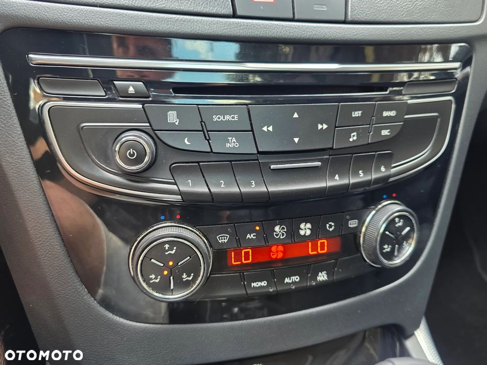 Peugeot 508 HDi FAP 140 Active - 33