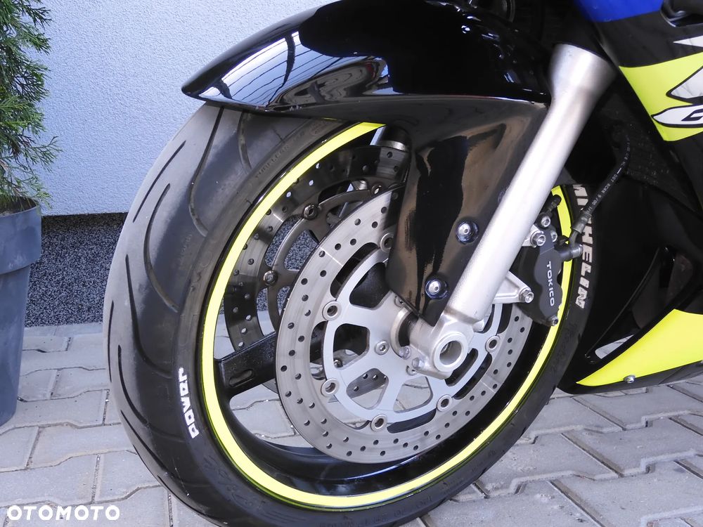 Suzuki GSX-R - 24