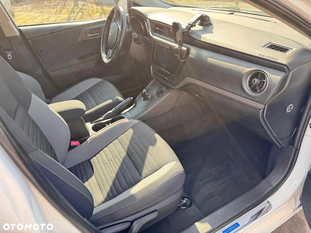 Toyota Auris - 13