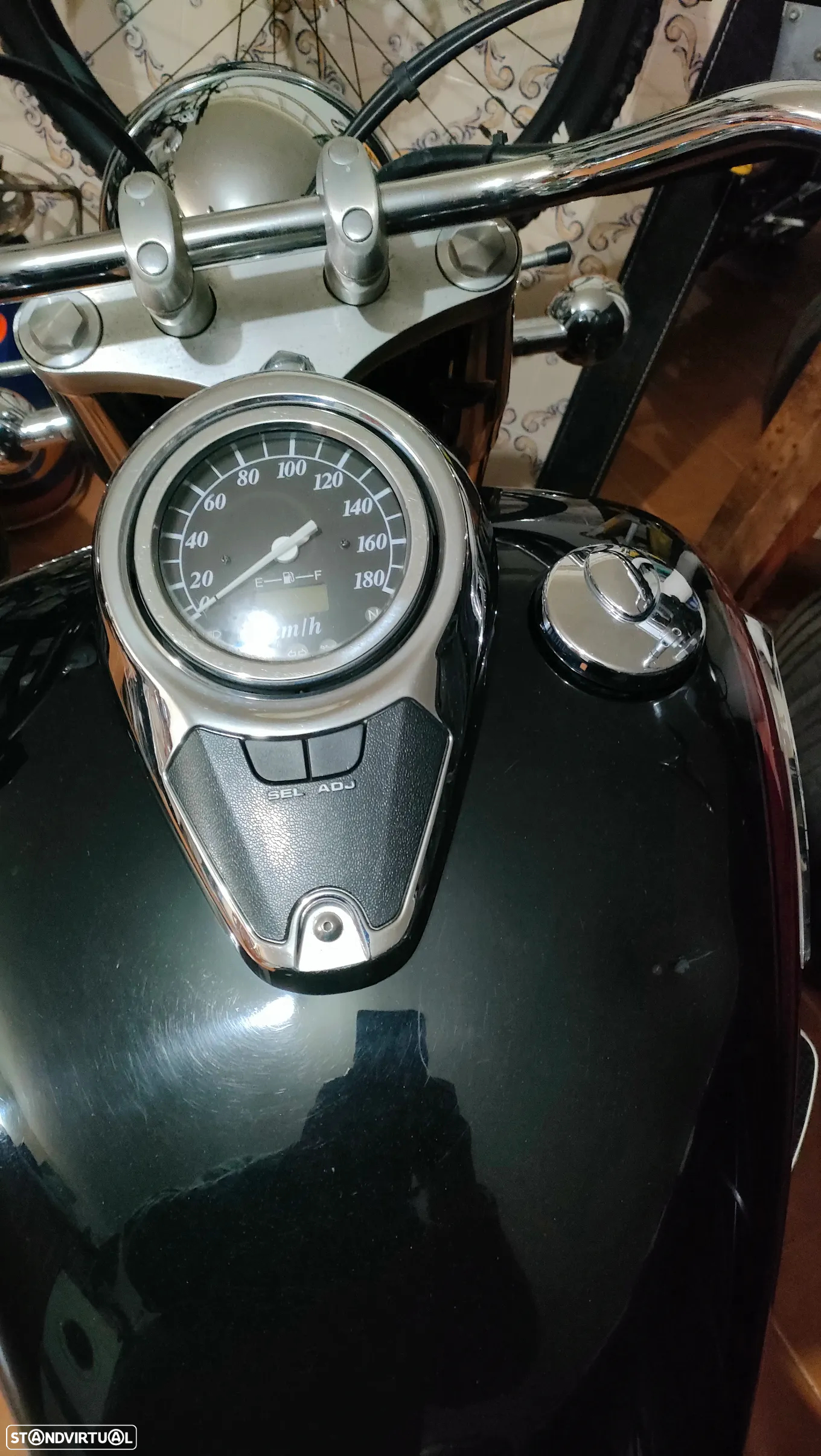 Suzuki Intruder VL - 7