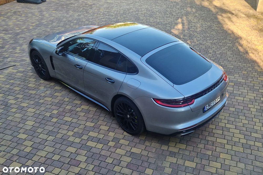 Porsche Panamera - 15