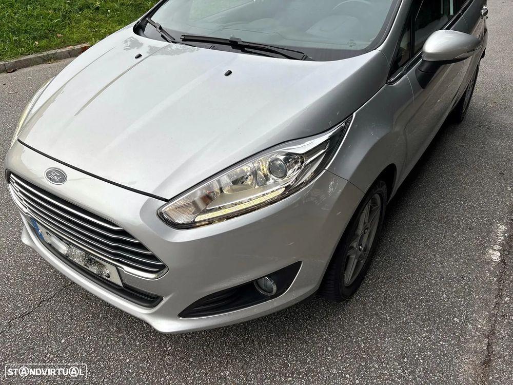Ford Fiesta 1.0 T EcoBoost Titanium - 23