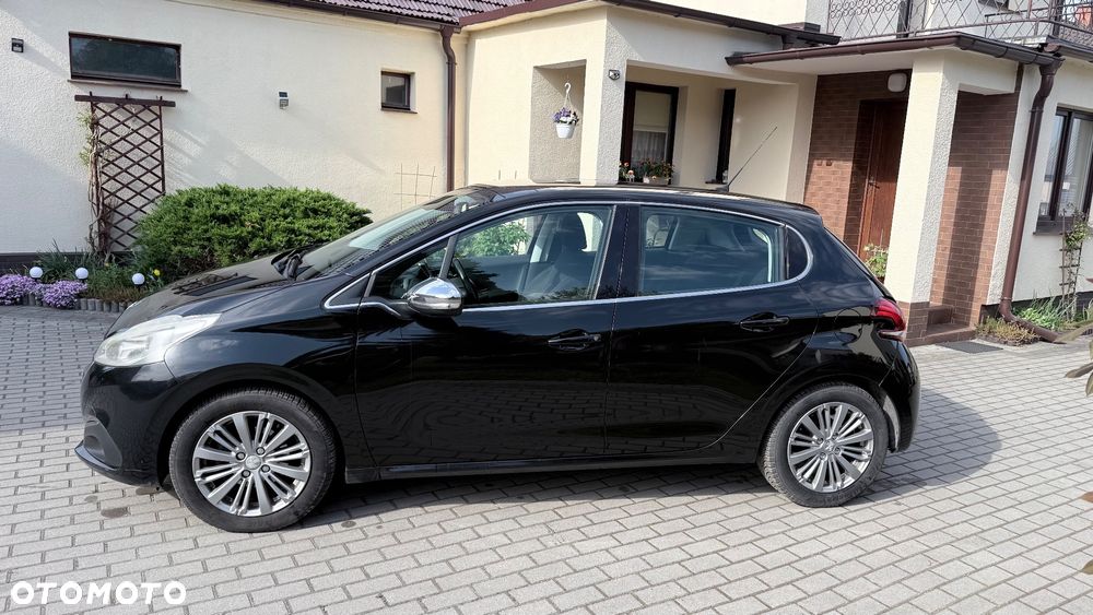 Peugeot 208 82 VTI Allure - 2