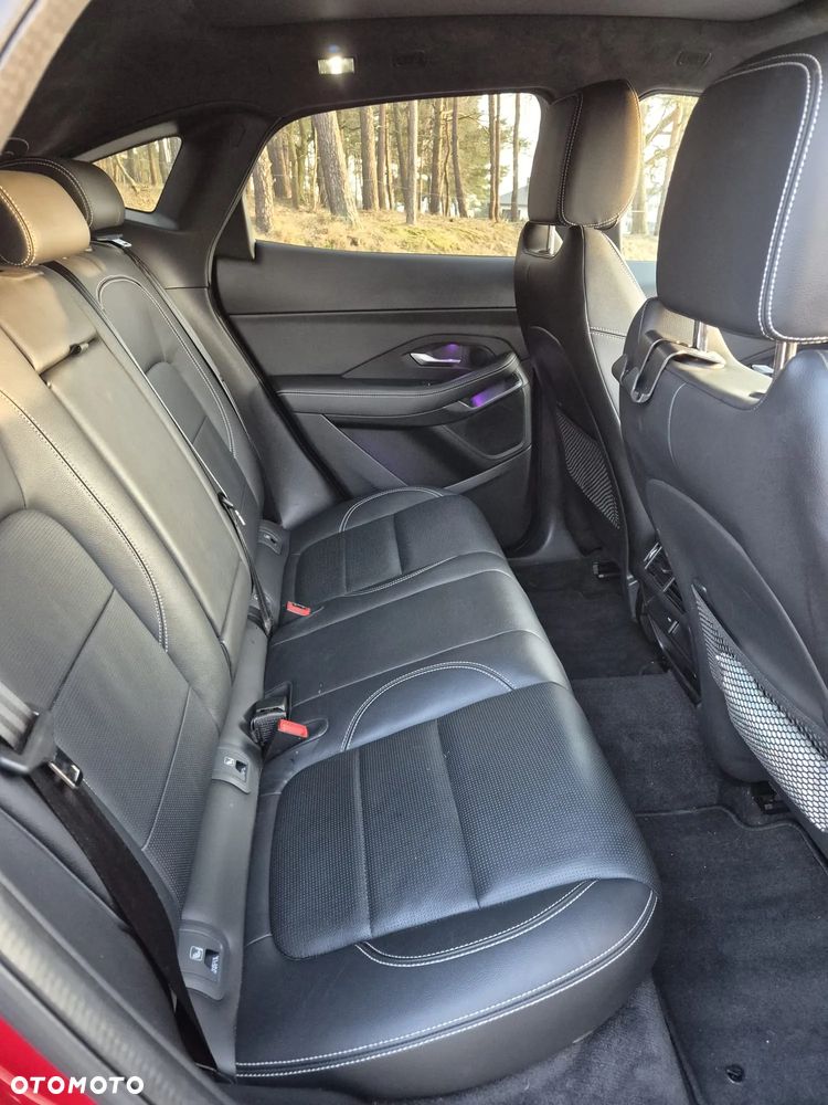 Jaguar E-Pace 2.0 i4P AWD R-Dynamic - 11