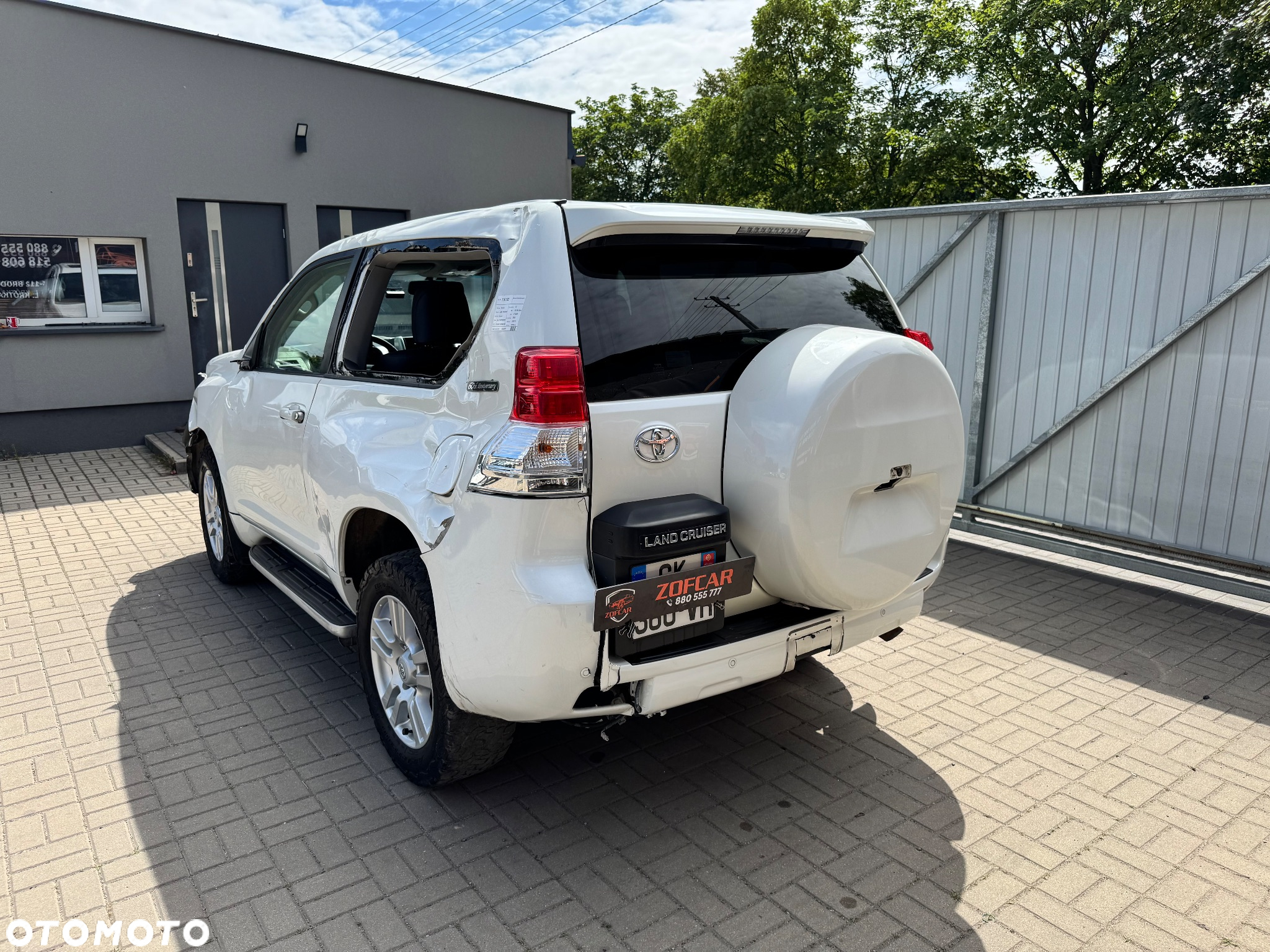 Toyota Land Cruiser - 3