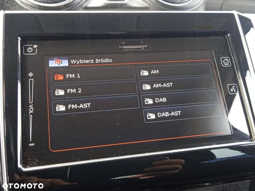 Suzuki Swift 1.2 Premium Plus - 21