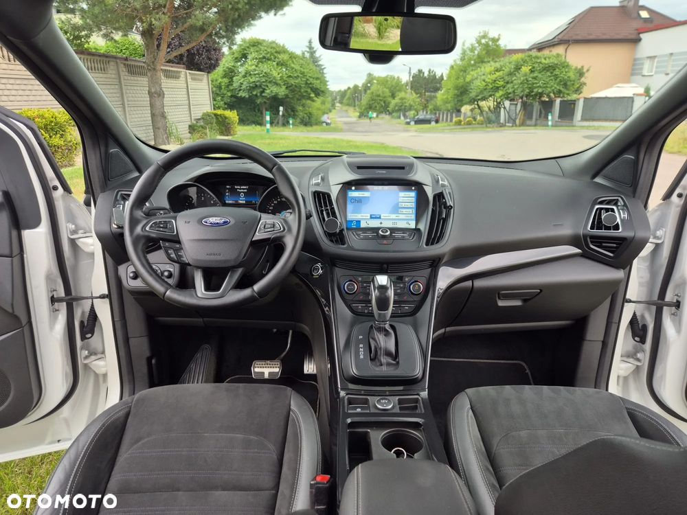 Ford Kuga 2.0 TDCi 4x4 ST-Line - 26