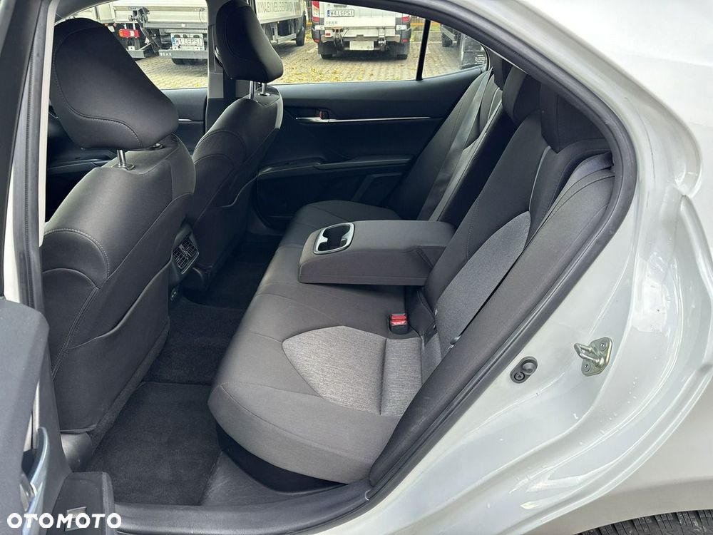 Toyota Camry 2.5 Hybrid Comfort CVT - 19