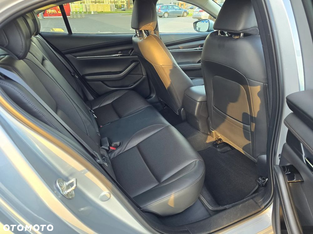 Mazda 3 - 8