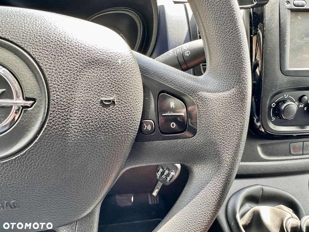 Opel VIVARO L2H1 / - 18