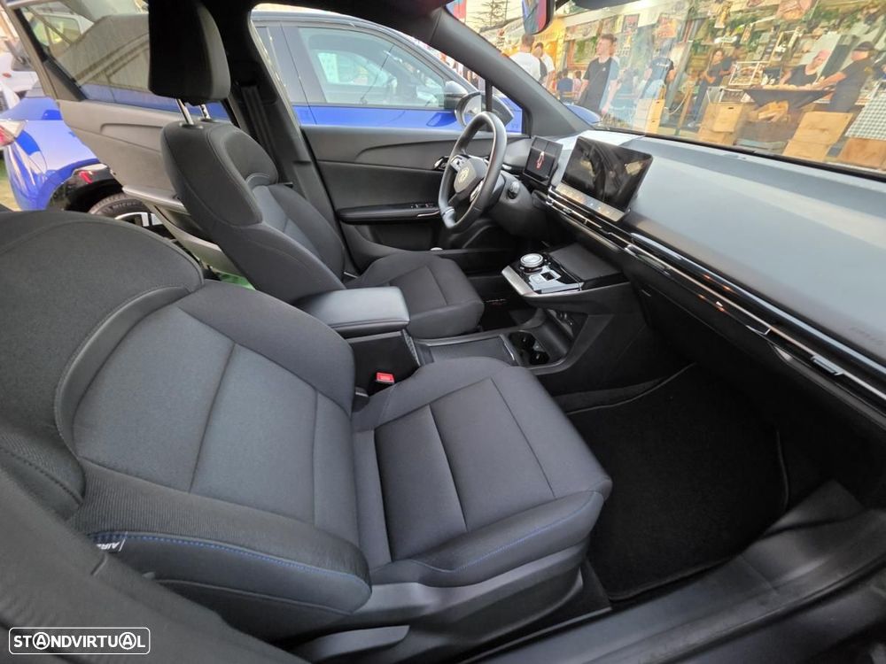 MG MG4 64 kWh Comfort - 16