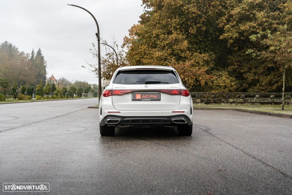 Mercedes-Benz E 300 e 4Matic 9G-TRONIC - 9