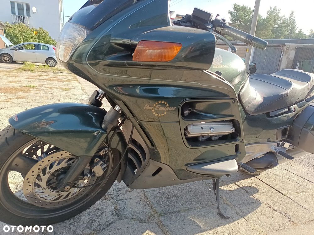 Honda ST - 1