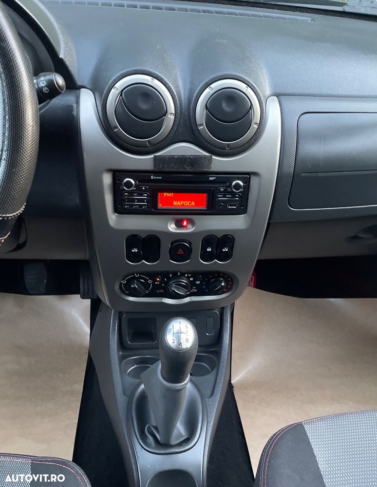 Dacia Duster 1.6 4x2 Laureate - 8