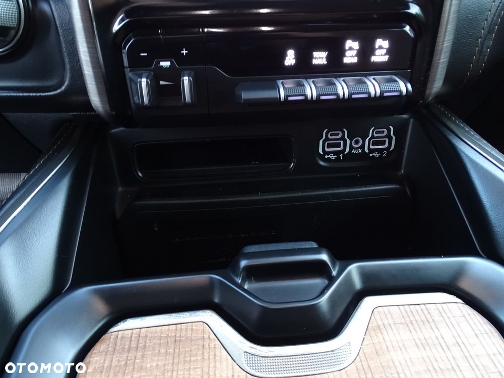 RAM 1500 Crew Cab Longhorn - 26