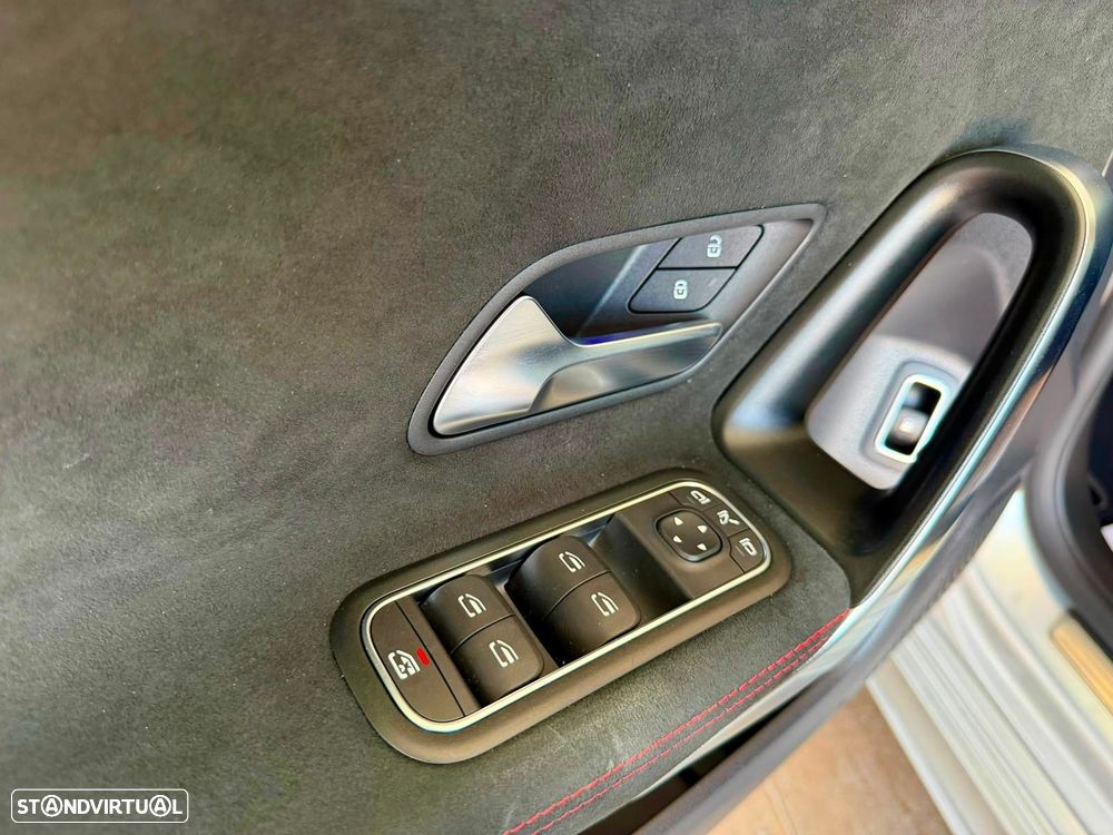 Mercedes-Benz A 250 e AMG Line - 27
