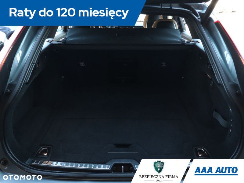 Volvo V90 Cross Country - 16