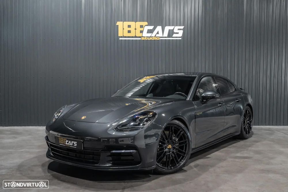 Porsche Panamera 4 E-Hybrid - 34