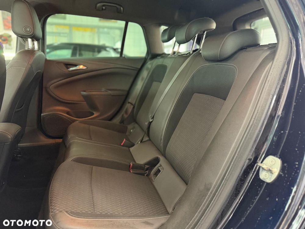 Opel Astra 1.6 T Elite S&S - 8