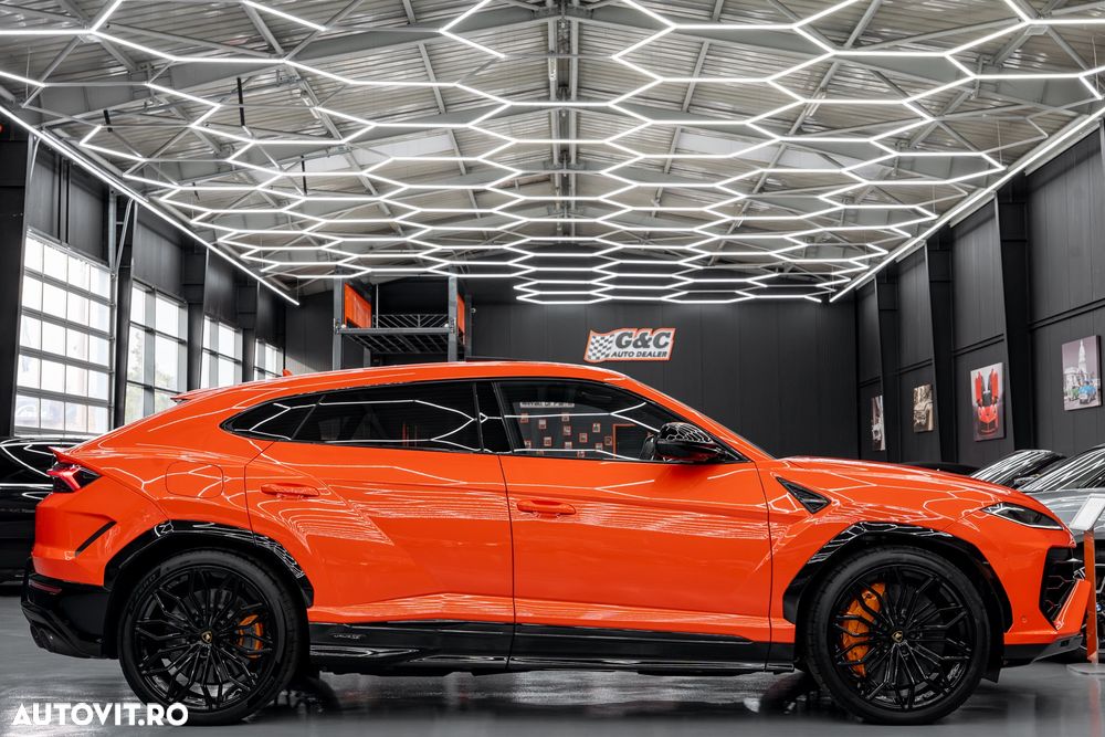 Lamborghini URUS - 29