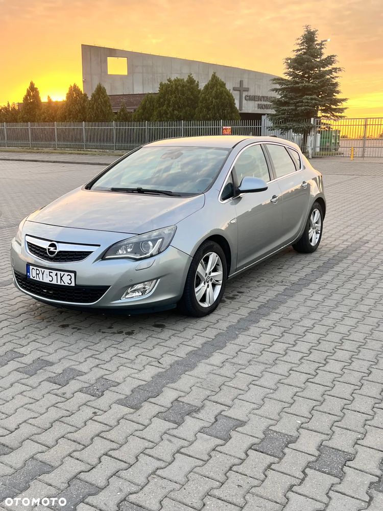 Opel Astra IV 1.6 Sport - 1