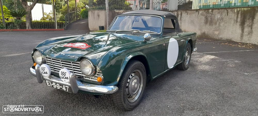 Triumph TR4 - 7