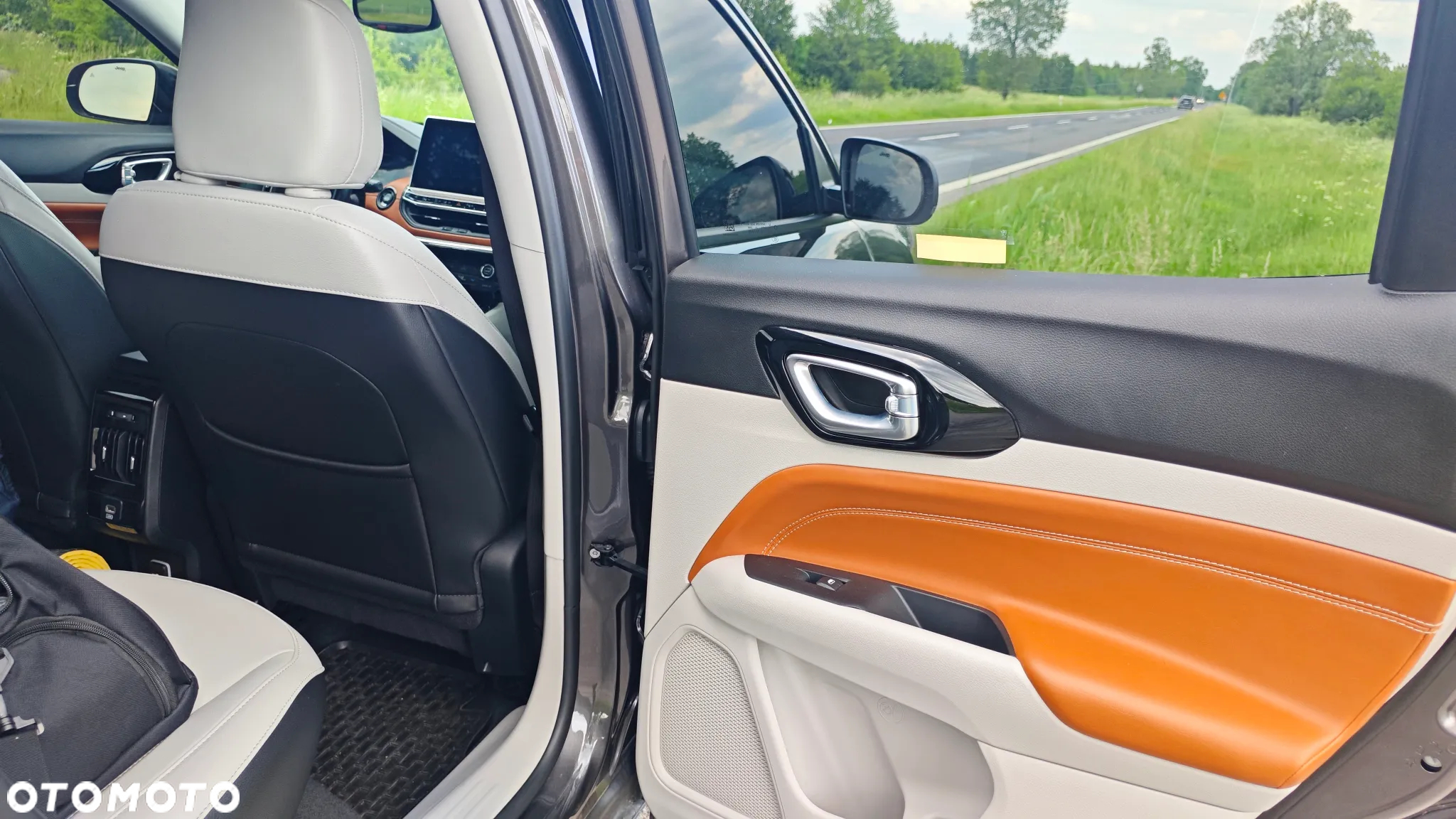 Jeep Compass - 28