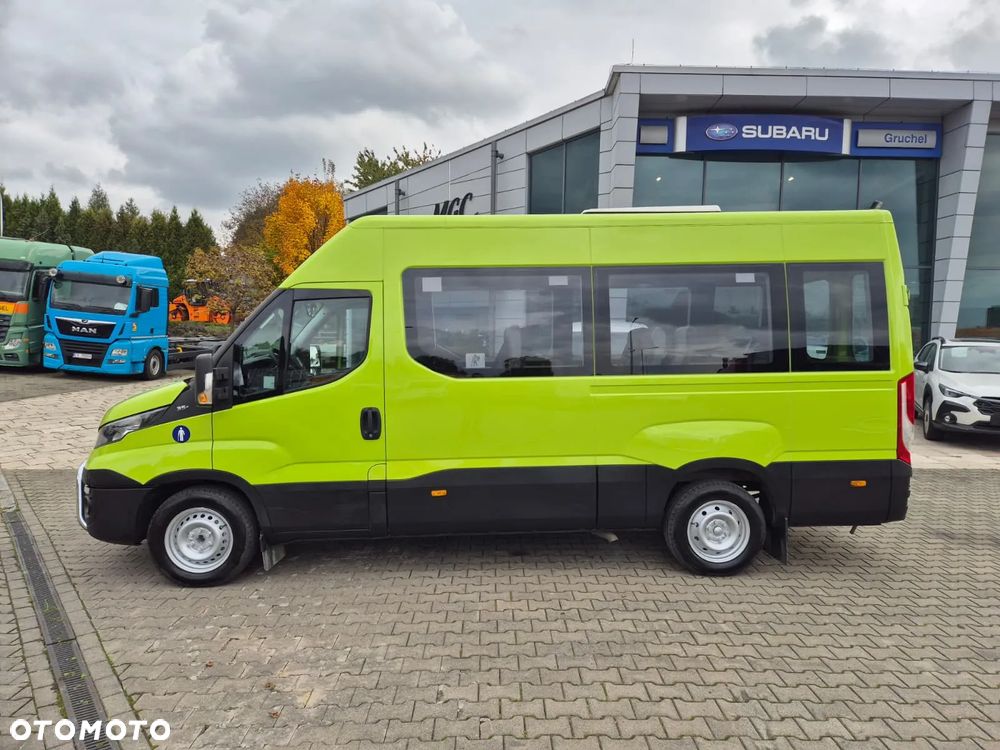 Iveco Daily 35S120 Hi-Matic / MIKROBUS / AUTOBUS / 10 MIEJSC / OD PIERWSZEGO WŁ. / STAN DOBRY / WEBASTO / KLIMATYZACJA - 12