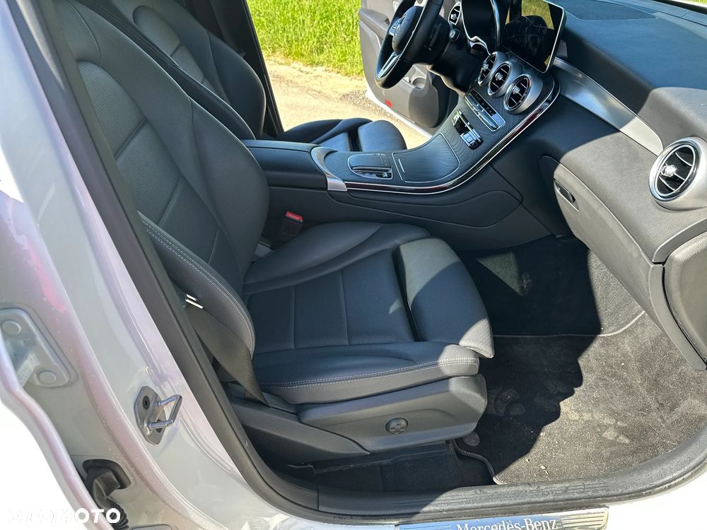 Mercedes-Benz GLC - 21