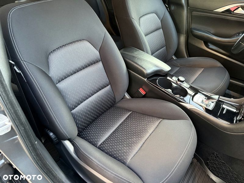 Infiniti Q30 1.6t Premium Tech 7DCT - 17