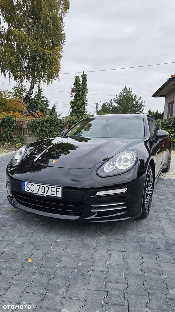 Porsche Panamera 4 PDK Edition - 1