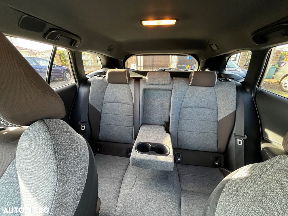 Toyota Corolla 1.8 Hybrid Club - 19