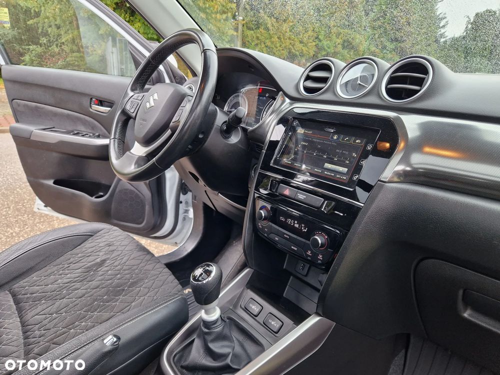 Suzuki Vitara 1.4 Boosterjet Elegance Sun 4WD - 23