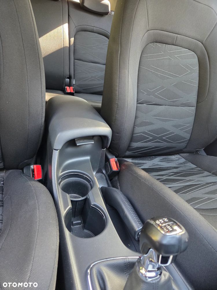 Kia Ceed 1.6 GDI L - 11