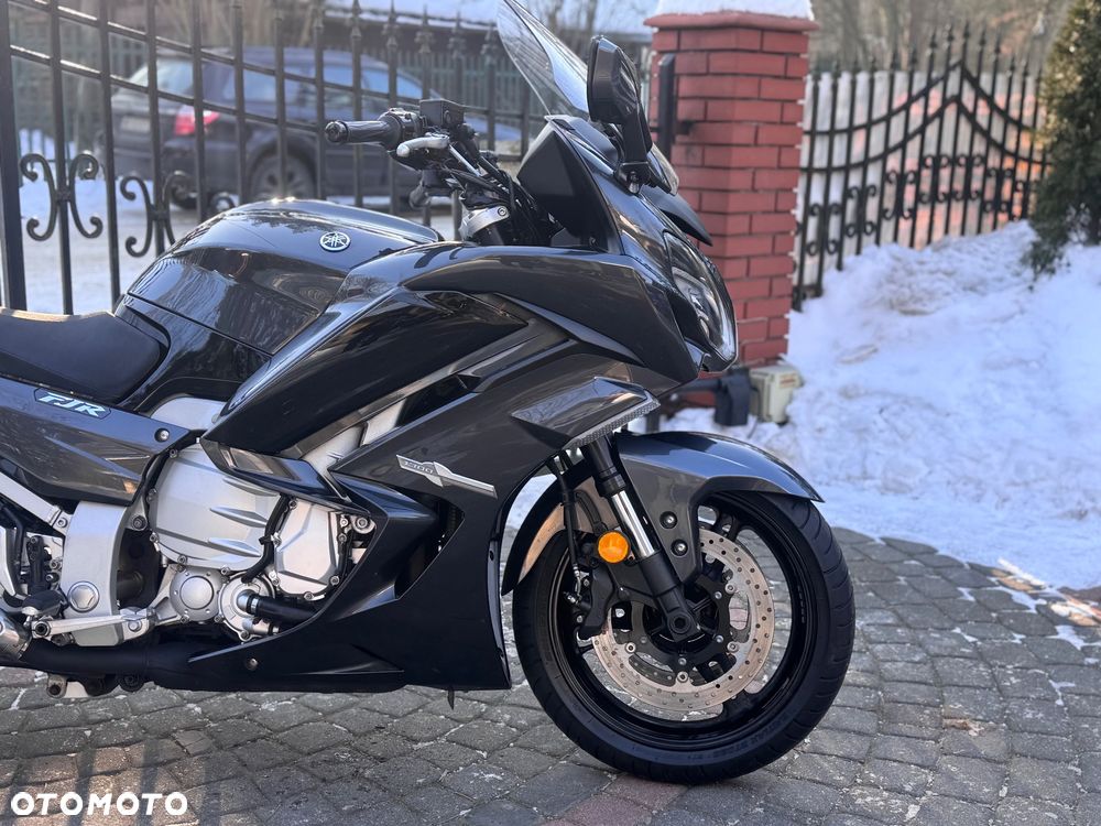 Yamaha FJR - 10