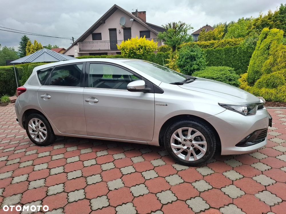 Toyota Auris 1.8 HSD Luna - 6