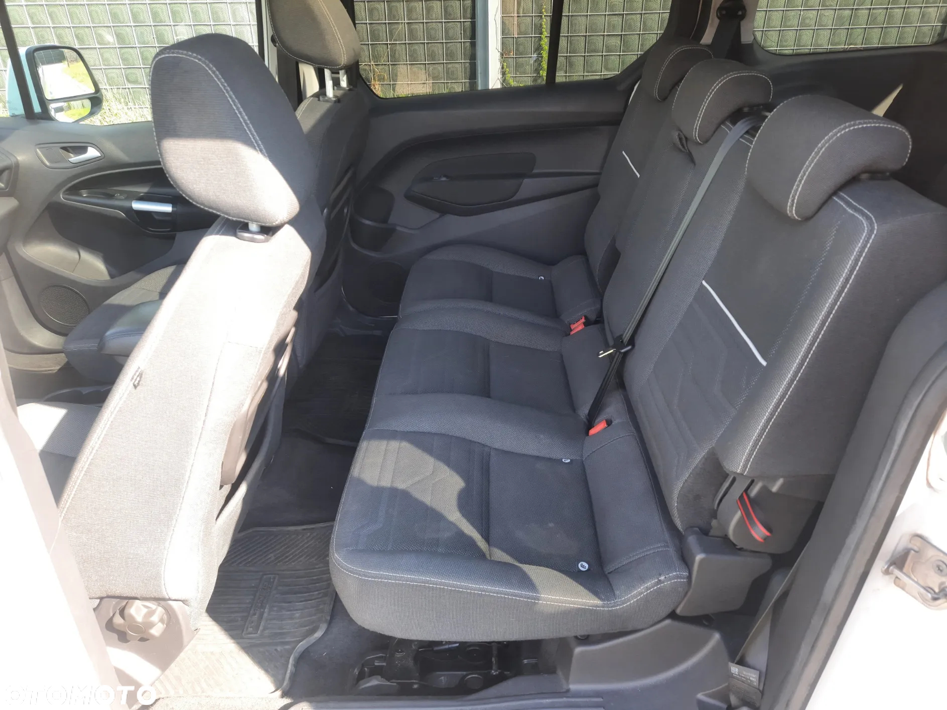 Ford Tourneo Connect Gr 1.5 TDCi Titanium - 22