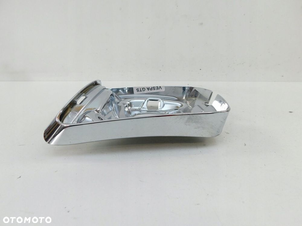 PIAGGIO VESPA GTS 125 IS SUPER CHROM RAMKA LAMPY TYŁ - 5