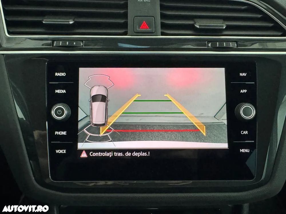 Volkswagen Tiguan - 13