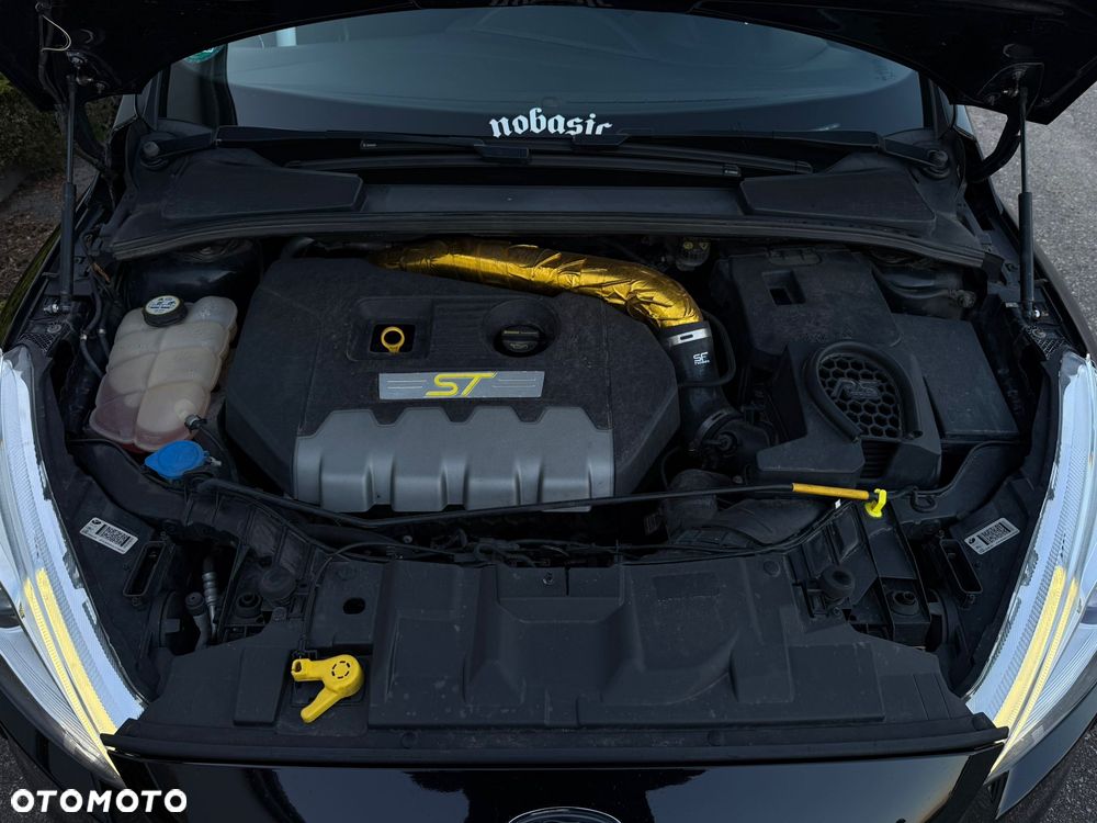 Ford Focus 2.0 EcoBoost ST - 31