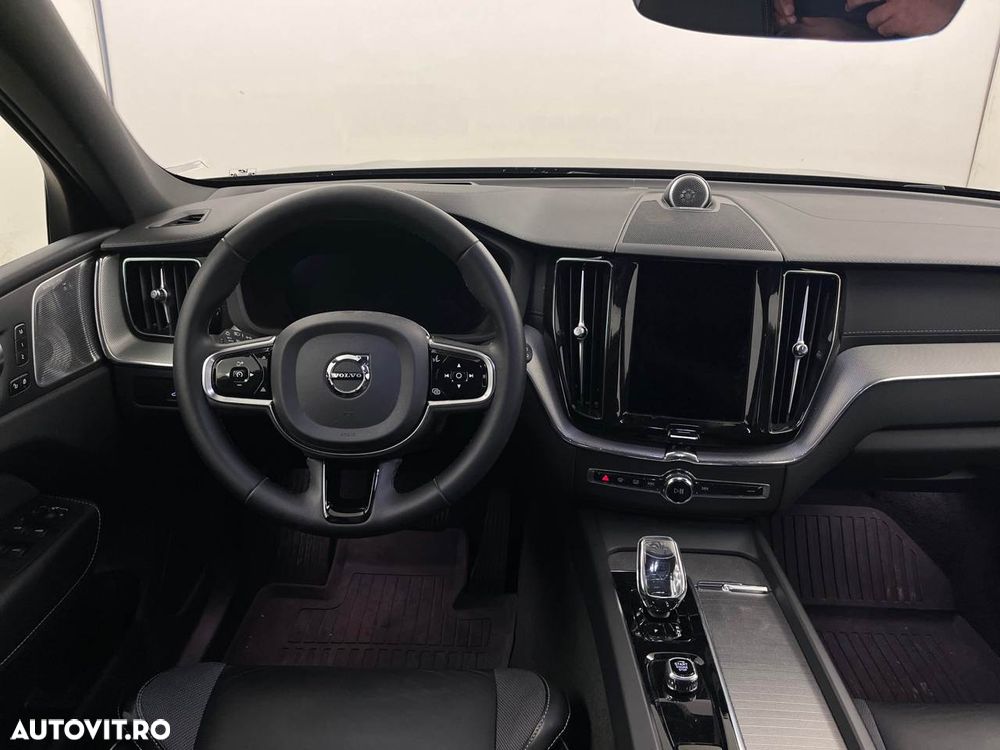 Volvo XC 60 B4 D AWD Ultimate Dark - 9